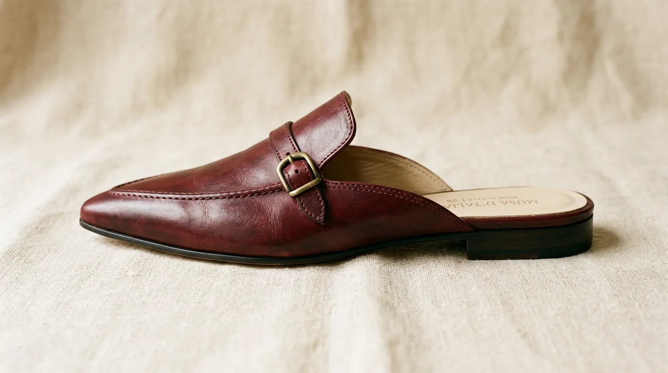 Mule plate en cuir bordeaux The Flexx avec boucle métallique